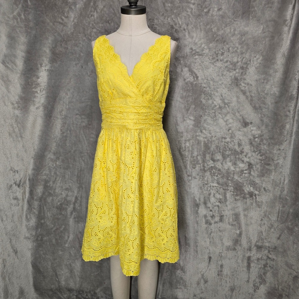 Donna Morgan Dress Women 8 Yellow Eyelet Lace V-Neck Fit Flare Sleeveless Bright